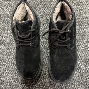 Men’s Black Neumel Ugg - Size 11